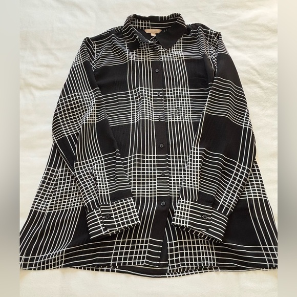 Banana Republic Factory Tops - NWOT! Banana Republic Factory Print Blouse